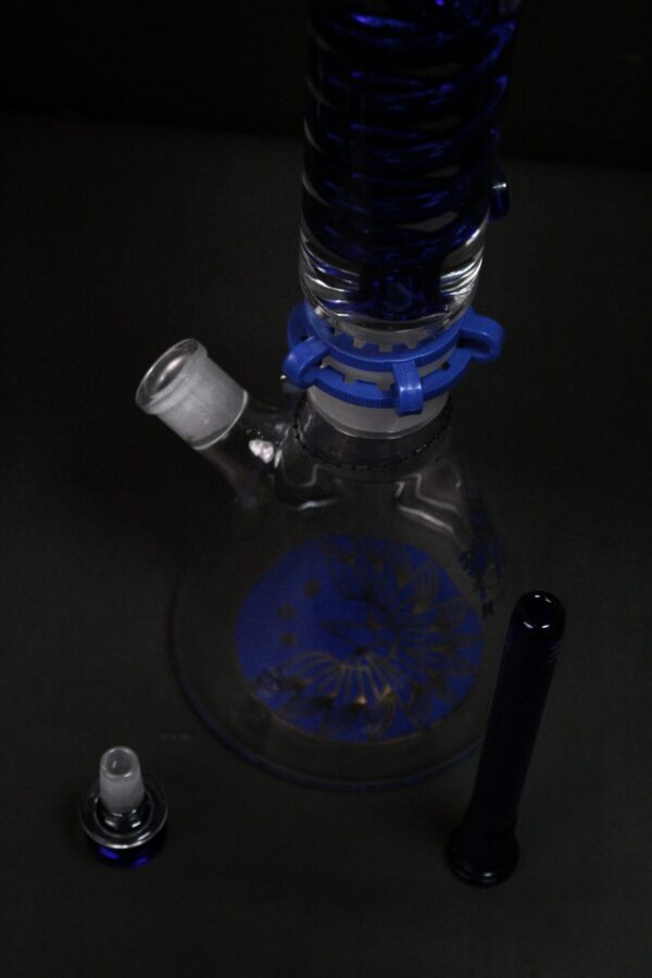 Advanced freez beaker bong v2 - Image 2
